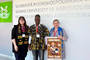 prof yarhands slovakia 8.jpeg